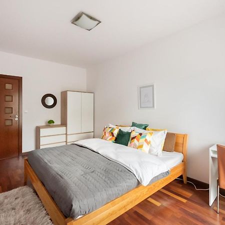 Wola Sunset Apartment Free Parking Варшава Екстер'єр фото