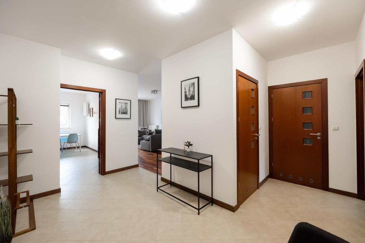 Wola Sunset Apartment Free Parking Варшава Екстер'єр фото